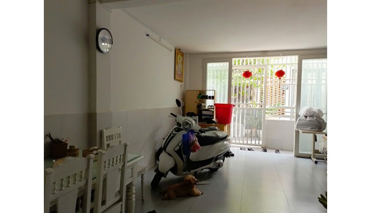 BÁN NHÀ 2 TẦNG QUẬN 12 GIÁ CHỈ 3 TỶ, TIẾP GIÁP GÒ VẤP, 40M2, HẺM XE HƠI. SÁT MẶT TIỀN ĐƯỜNG TTH 21
